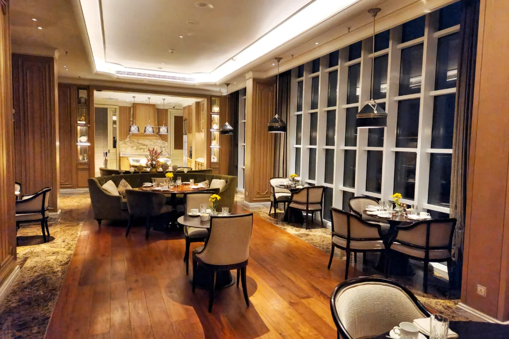 Hotel Dining